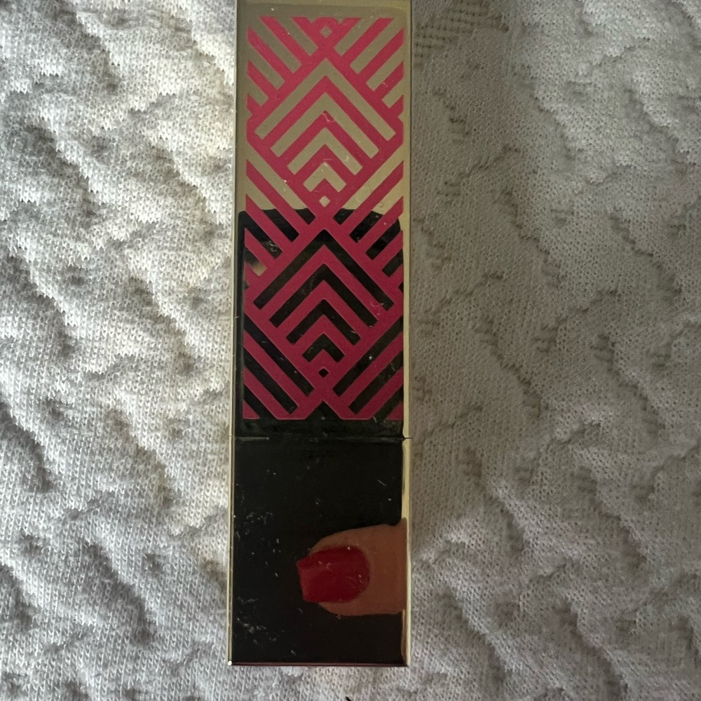 Estée Lauder revealing rose Lipstick new w out box